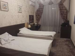 Гостевой дом Guest House Sary-Chelek Arkit Двухместный номер с 2 отдельными кроватями и общей ванной комнатой-13